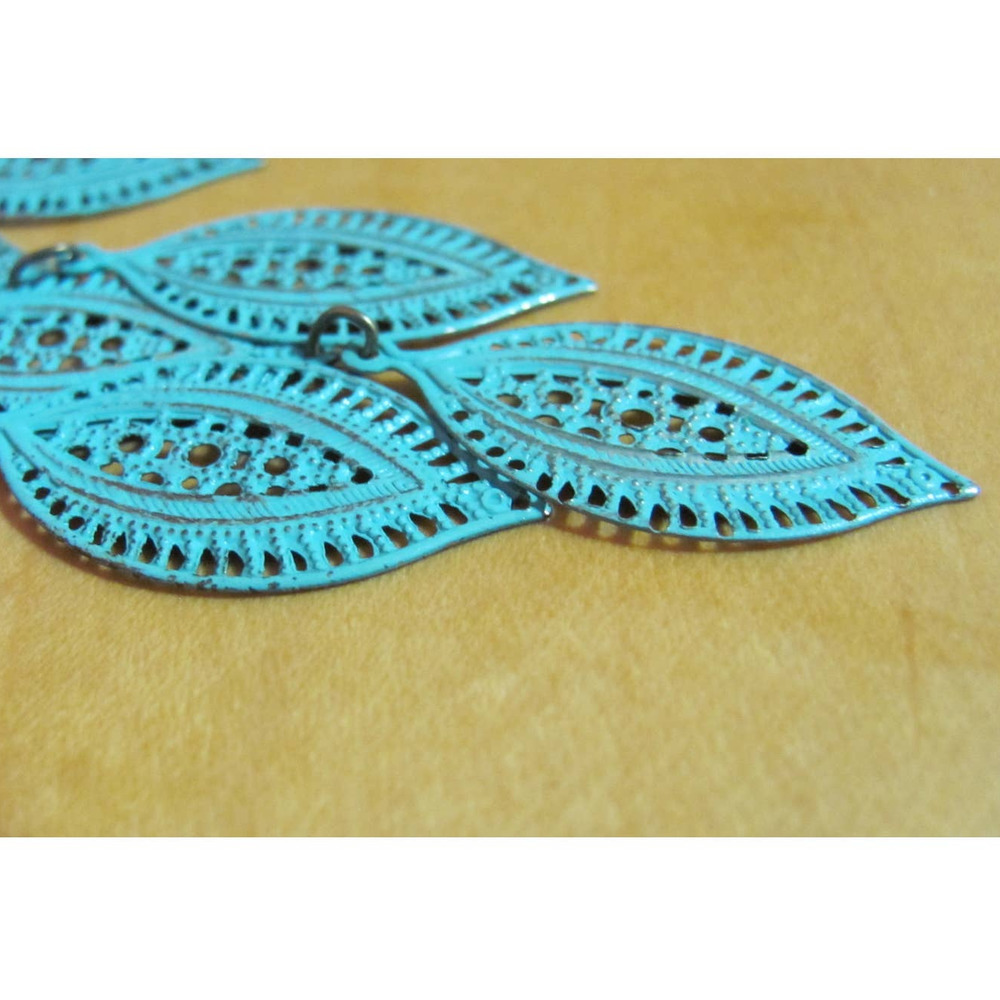 Turquoise Tear Drop Tapered Lightweight Necklace - Picture 5 of 9